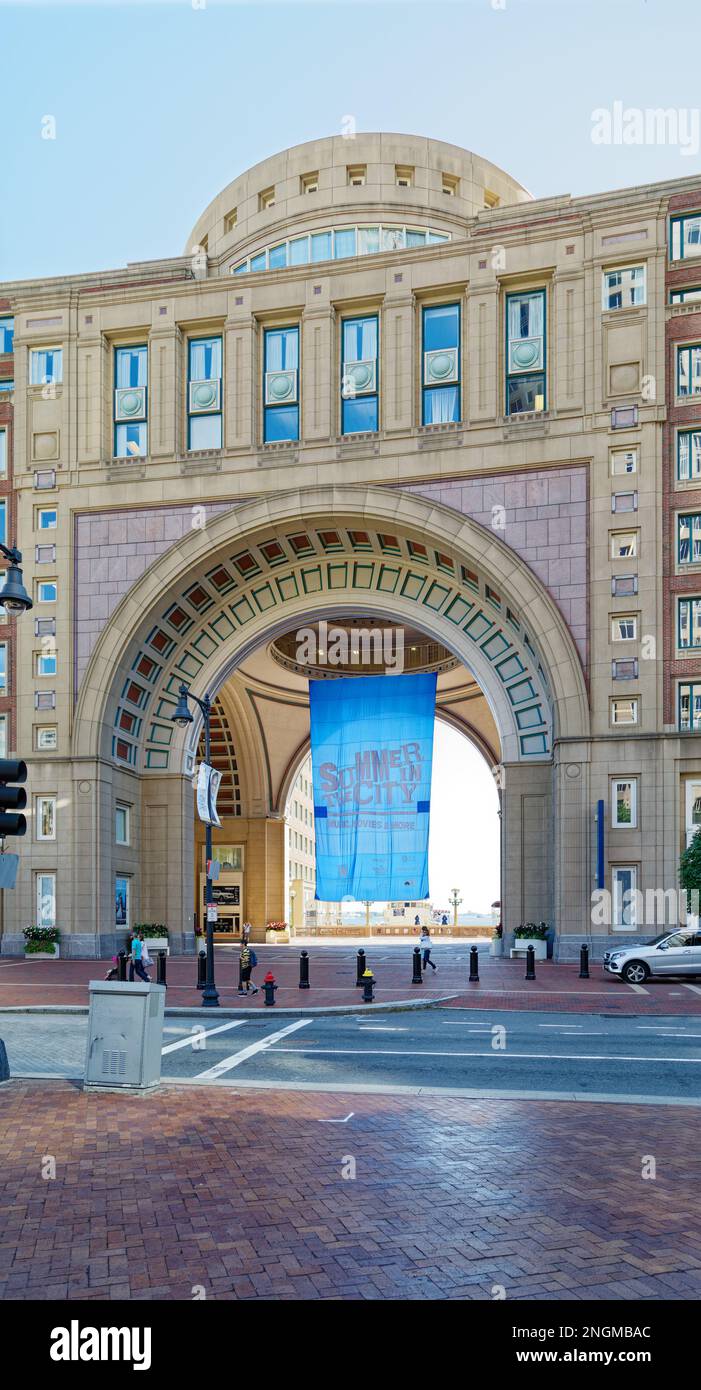 The sixstory arch at Rowes Wharf Building shelters a public plaza at the base of the Boston