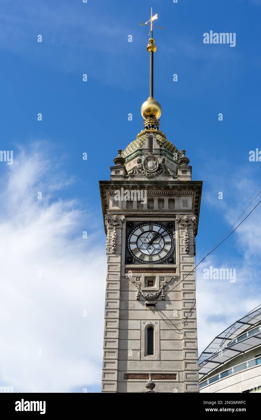 BRIGHTON, EAST SUSSEX/UK AUGUST 31 Clock tower in Brighton East