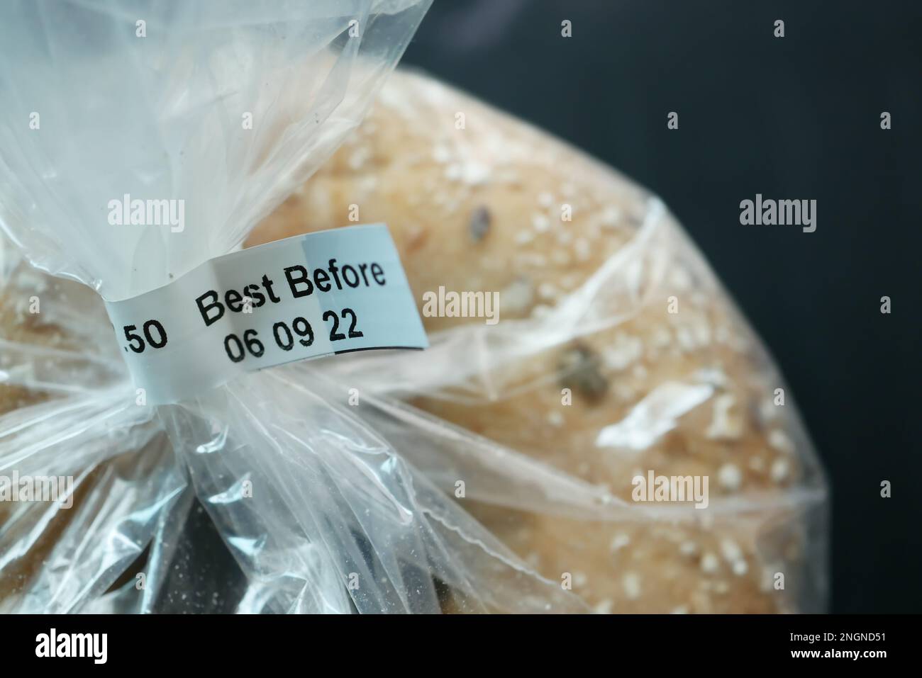 expiry date on a bread packet Stock Photo Alamy