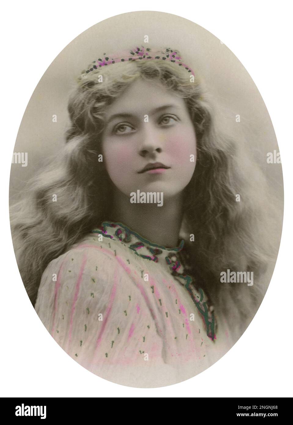 Maude Fealy as 'Fair Rosamund' in 'Becket' - photo by Lallie Charles (London) 1904 or 1905 - restored from original Davidson Brothers Series 1455 postcard, posted 3 Mar 1906 Lancaster England, by Montana Photographer Stock Photo