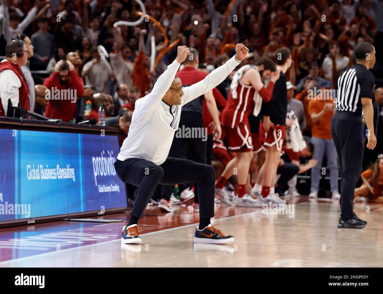 AUSTIN, TX - FEBRUARY 18: Texas Longhorns head coach Rodney Terry ...