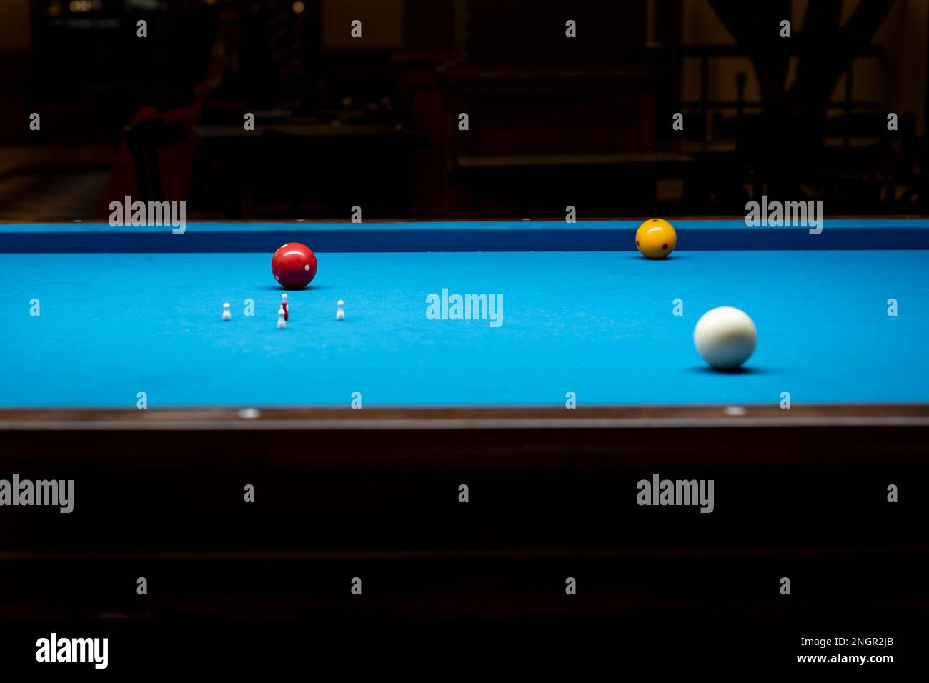 Billiard balls on a billiard table Stock Photo Alamy