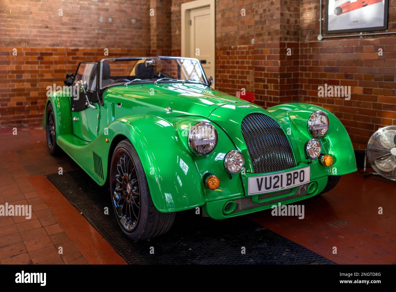 Green morgan sports car hi-res stock photography and images