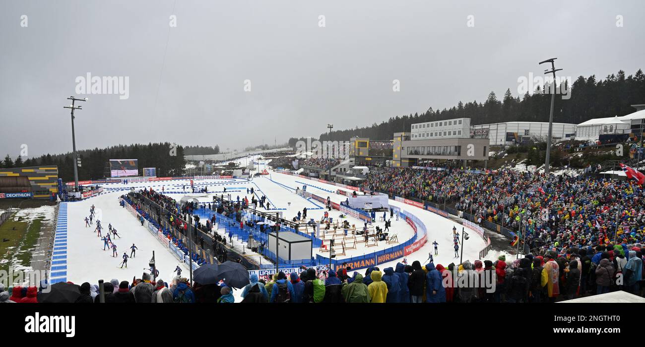 Oberhof, Germany. 19th Feb, 2023. Biathlon: World Championship, mass start 15 km, men. The biathletes start in the Lotto Thüringen Arena at Rennsteig. Credit: Martin Schutt/dpa/Alamy Live News Stock Photo
