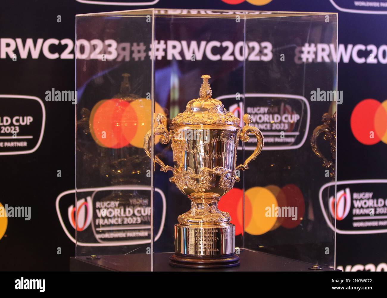 Colombo, Western Province, Sri Lanka. 19th Feb, 2023. The Webb Ellis Cup will be shown to the public at Ceylonese Rugby & Football Club in Colombo. (Credit Image: © Saman Abesiriwardana/Pacific Press via ZUMA Press Wire) EDITORIAL USAGE ONLY! Not for Commercial USAGE! Stock Photo