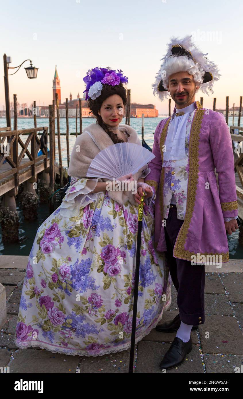 Costumes at venice carnival hi-res stock photography and images - Alamy