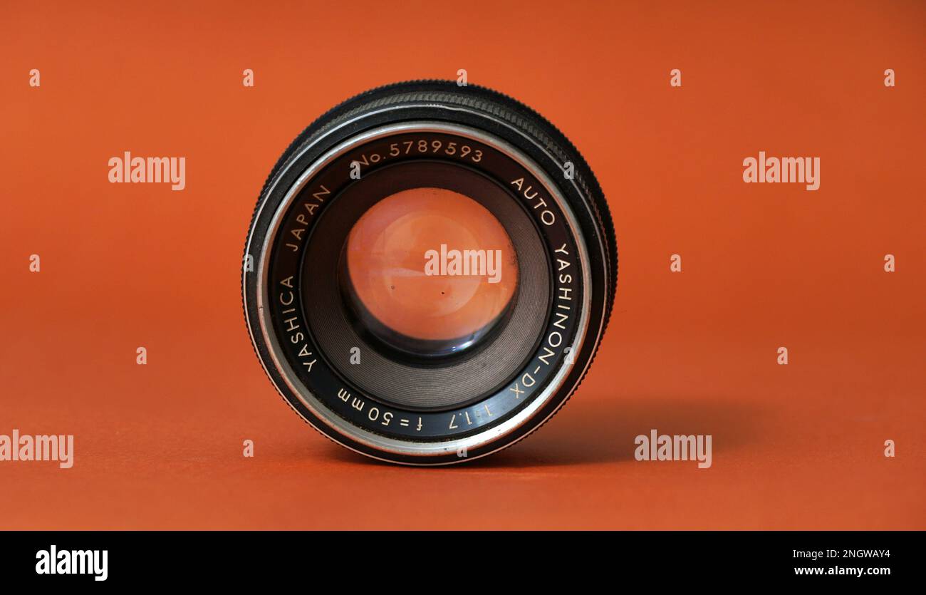 yashica vintage film camera lens, dirty and dusty Stock Photo Alamy