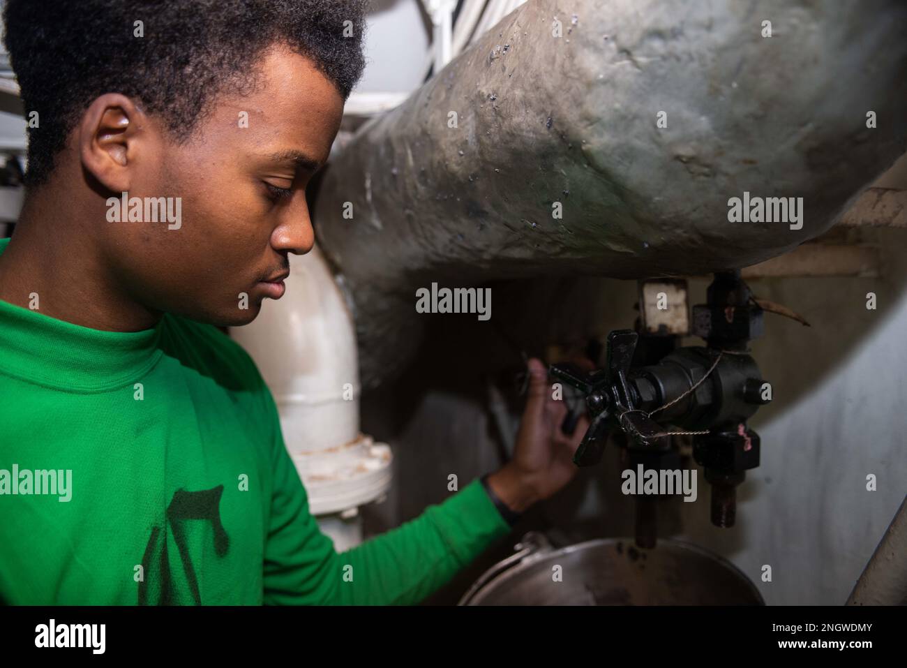 221127NUF5921035 PHILIPPINE SEA (Nov. 27, 2022) Aviation Boatswain’s