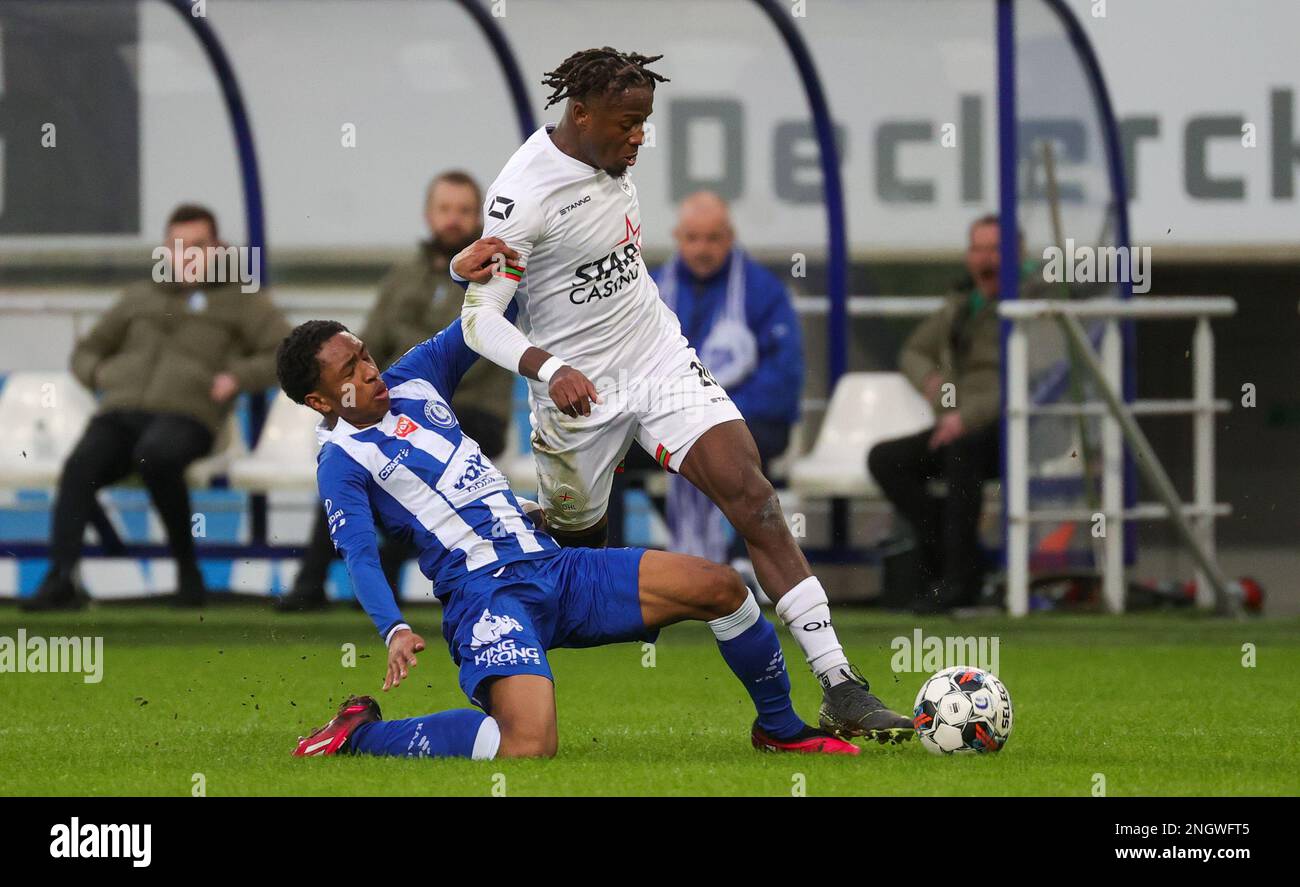 Gent's Malick Fofana and OHL's Hamza Mendyl fight for the ball during a soccer match between KAA Gent and OH Leuven, Sunday 19 February 2023 in Gent, on day 26 of the 2022-2023 'Jupiler Pro League' first division of the Belgian championship. BELGA PHOTO VIRGINIE LEFOUR Stock Photo