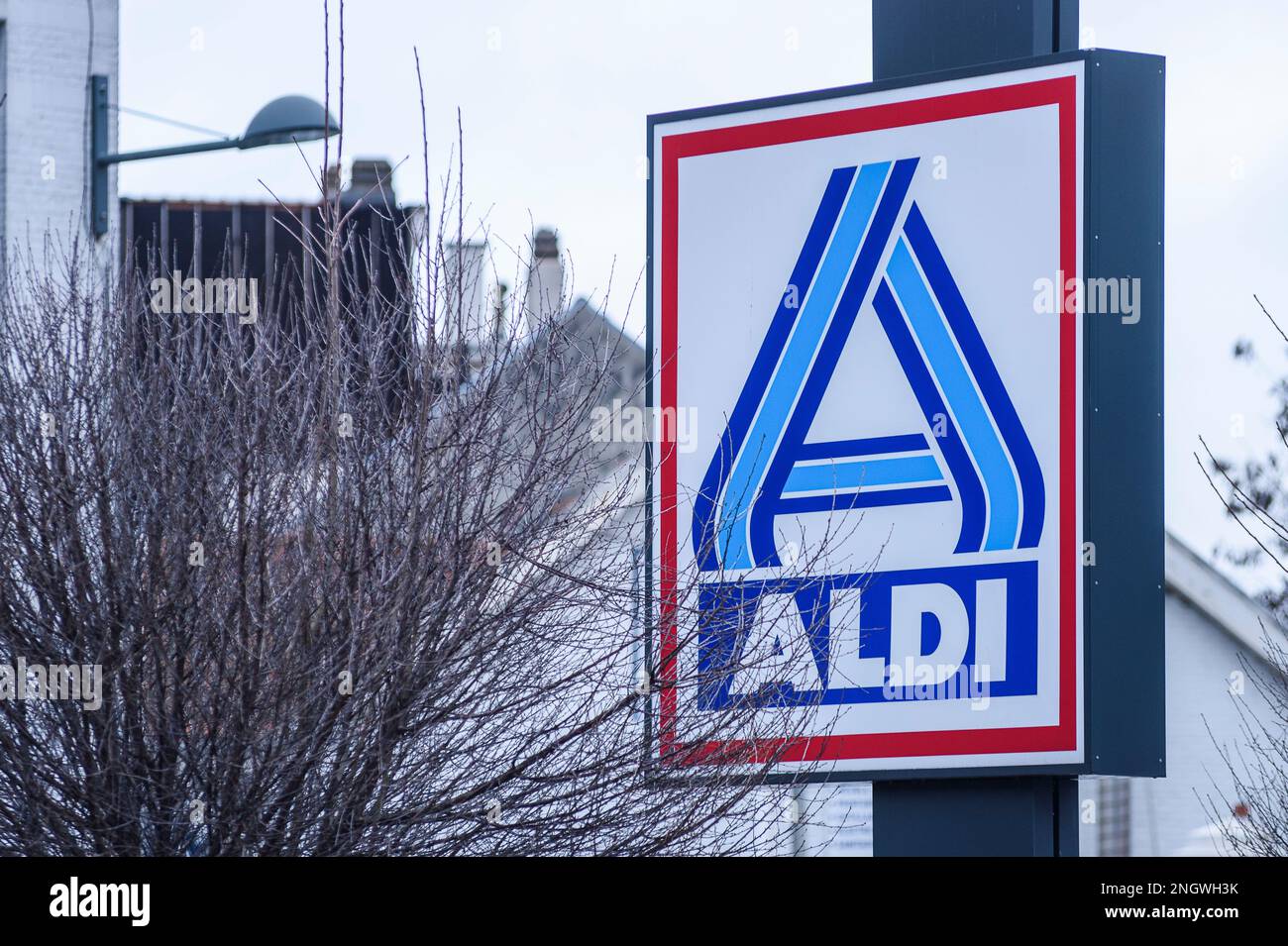 Aldi shop Les magasins Aldi Stock Photo Alamy