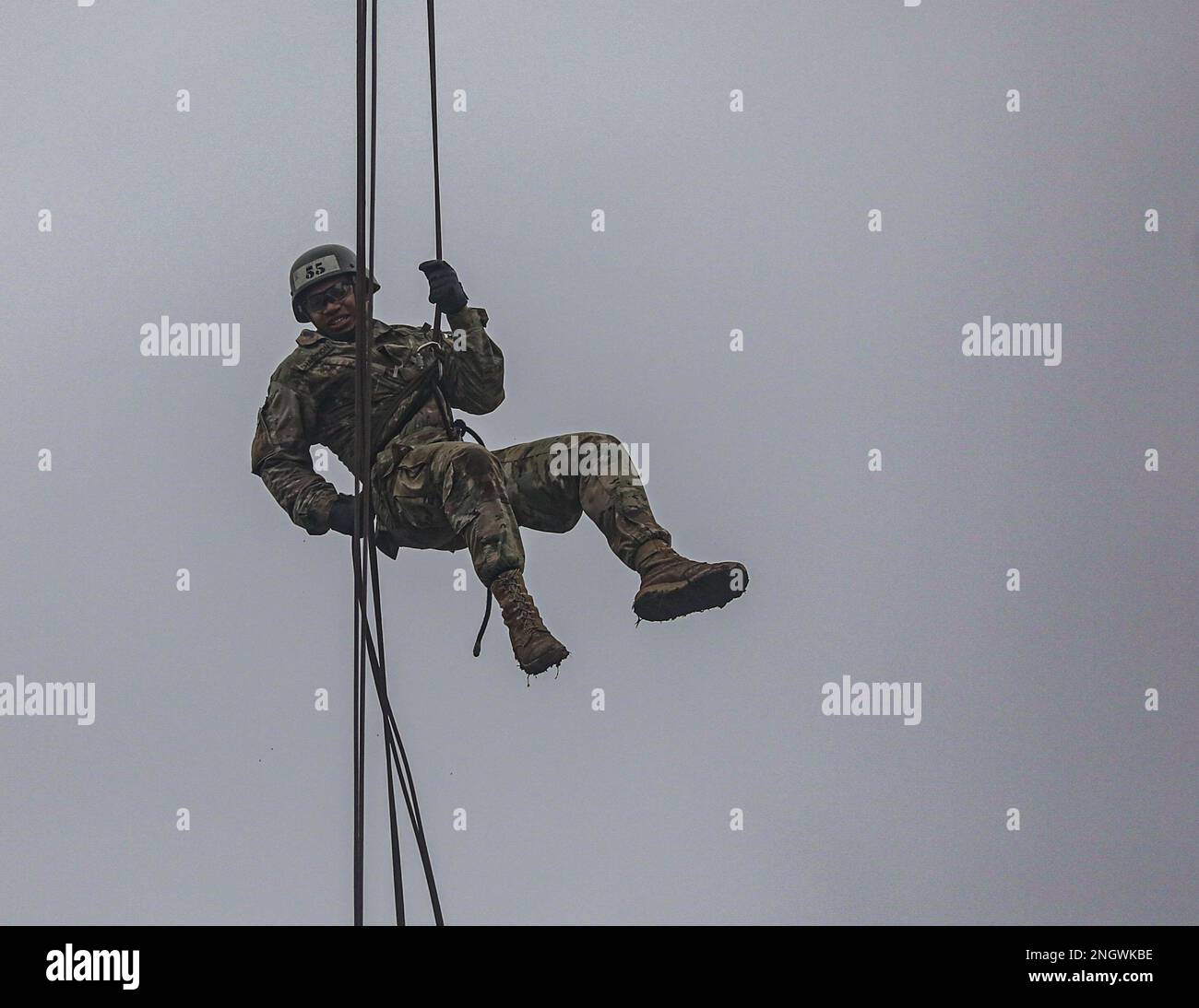Helicopter rappelling hi-res stock photography and images - Alamy