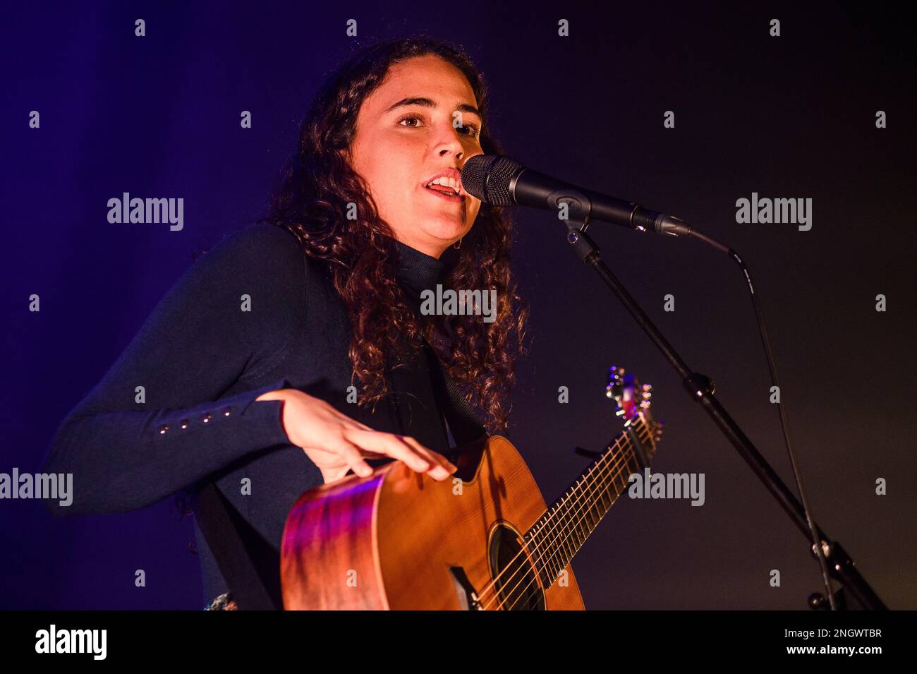 The portuguese singer Maro performs live in Brussels | La chanteuse ...