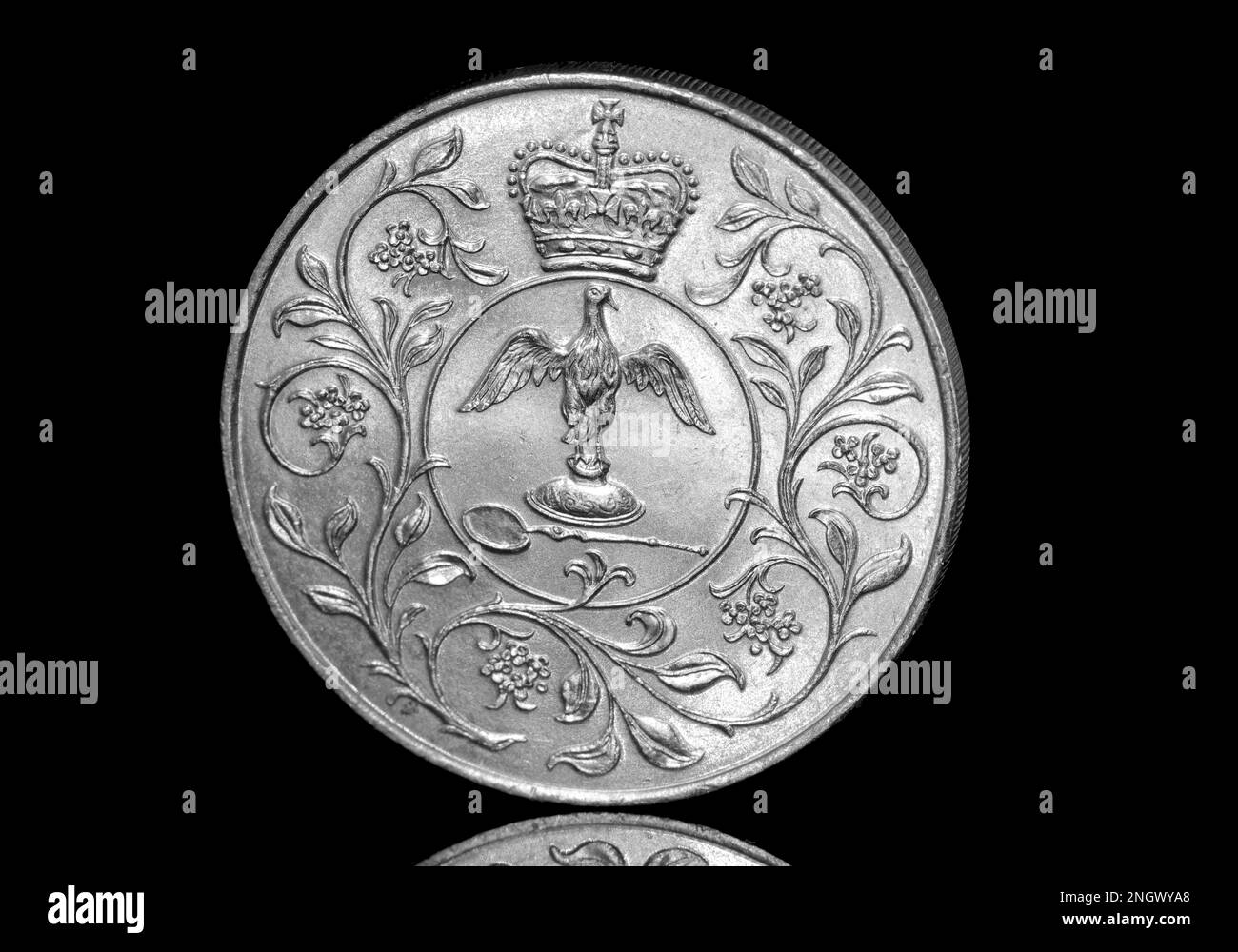 1977 Silver Jubilee Crown Issued to commemorate the 25th anniversary of