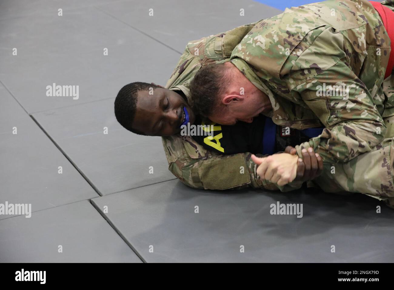 Soldiers from the 3rd Infantry Division compete in a combatives tournament during Marne Week, Nov. 30, 2022, Fort Stewart, Georgia. Marne Week is an annual event in which 'Dogface Soldiers' from across 3ID compete in multiple events in celebration of their history and lineage. Stock Photo