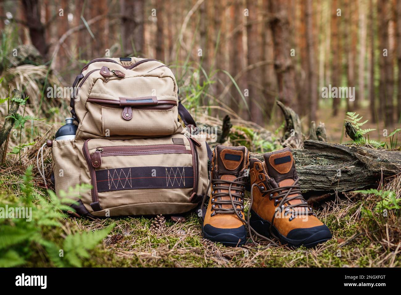 Vintage hiking backpack hi-res stock photography and images - Alamy