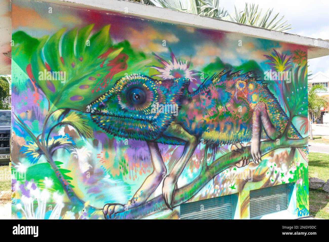 Colourful chameleon wall art, Orient Bay (Baie Orientale), St Martin (Saint-Martin), Lesser Antilles, Caribbean Stock Photo