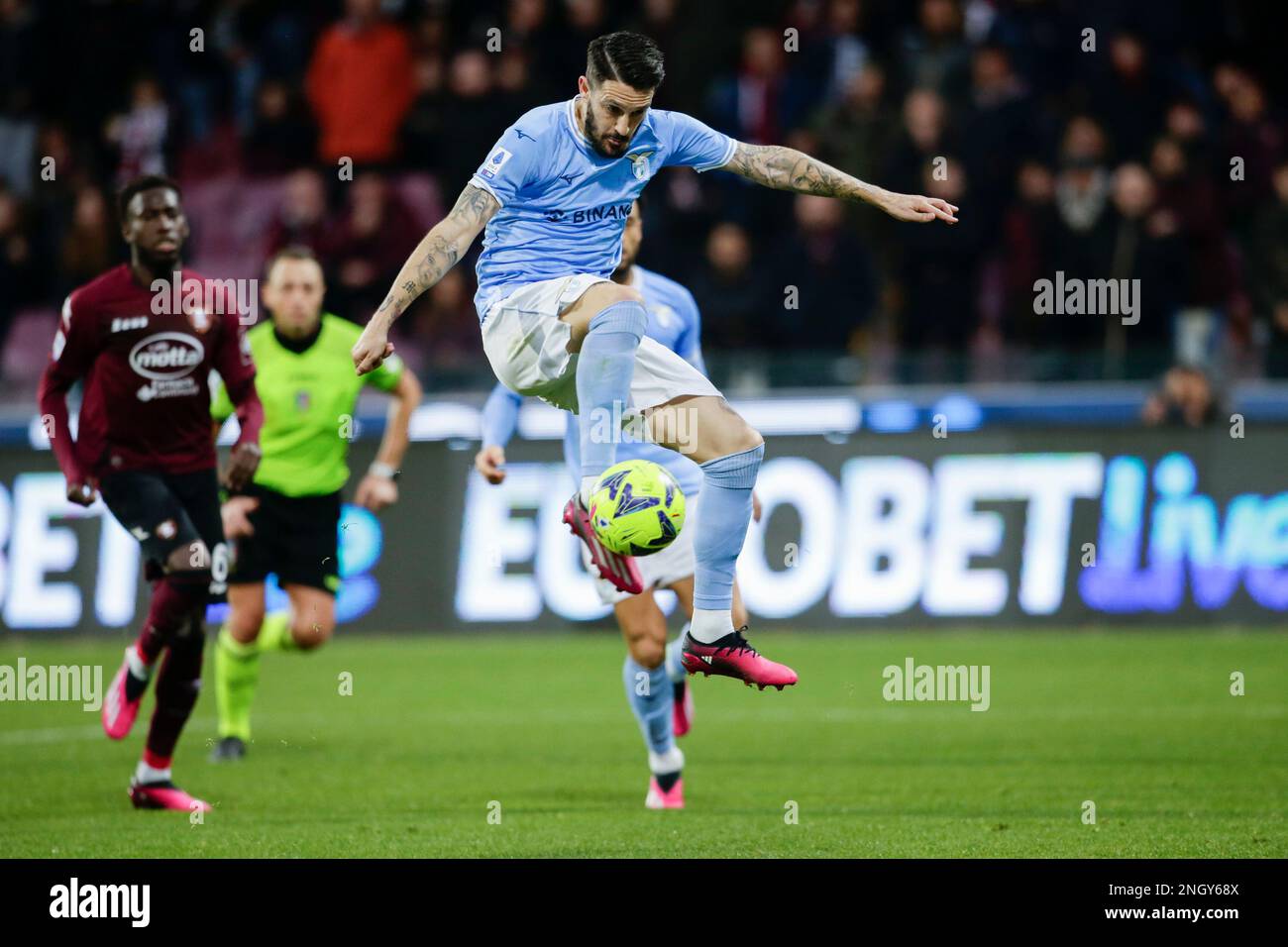 Lazio’s Spanish midfielder Luis Alberto controls the ball during the Serie A football match between Salernitana and  Lazio  at the Arechi Stadium in Salerno, southern Italy, on February 19, 2023. Stock Photo