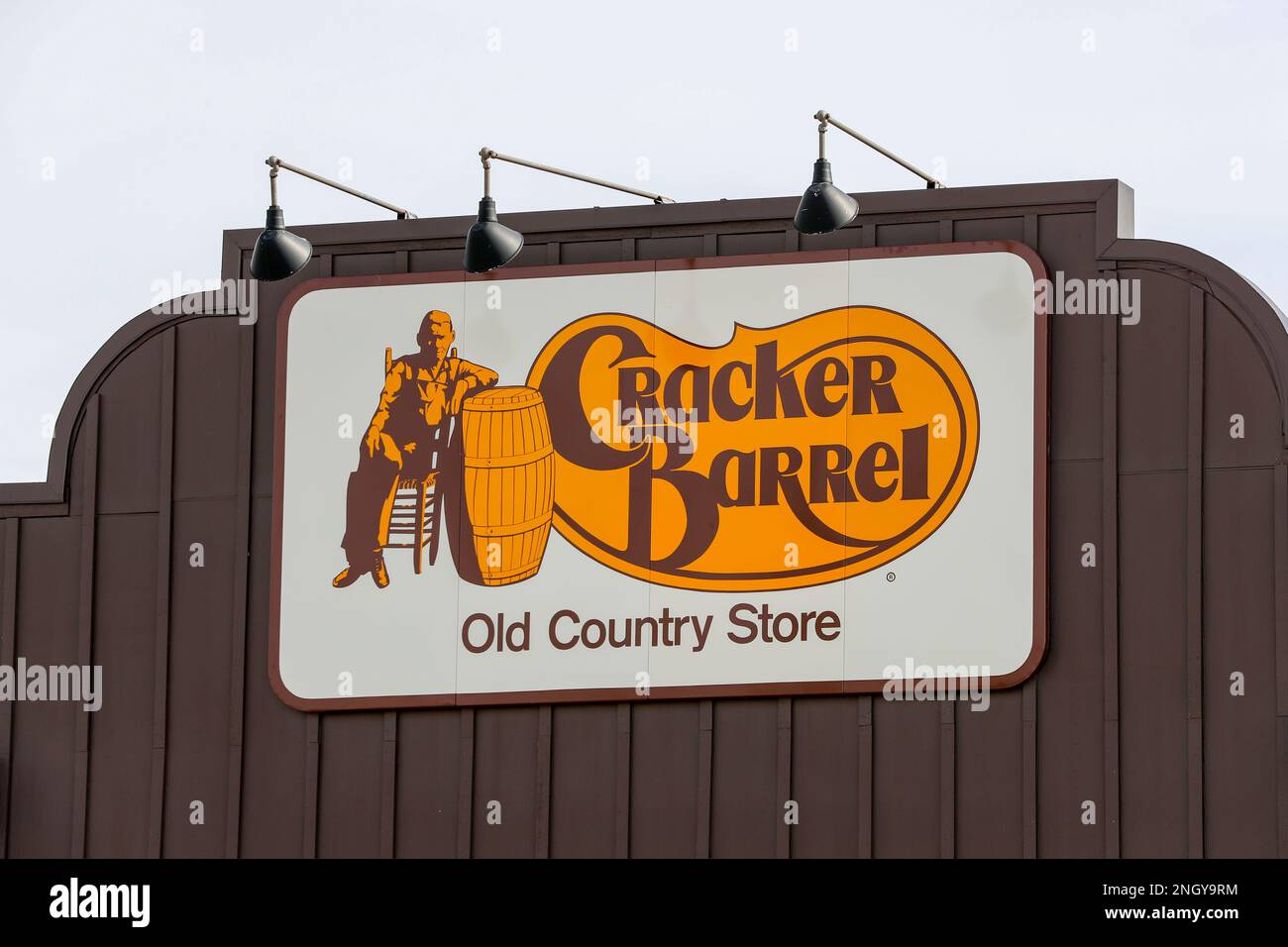 A view of a Cracker Barrel Old Country Store sign and logo at their restaurant in Bloomsburg. Stock Photo