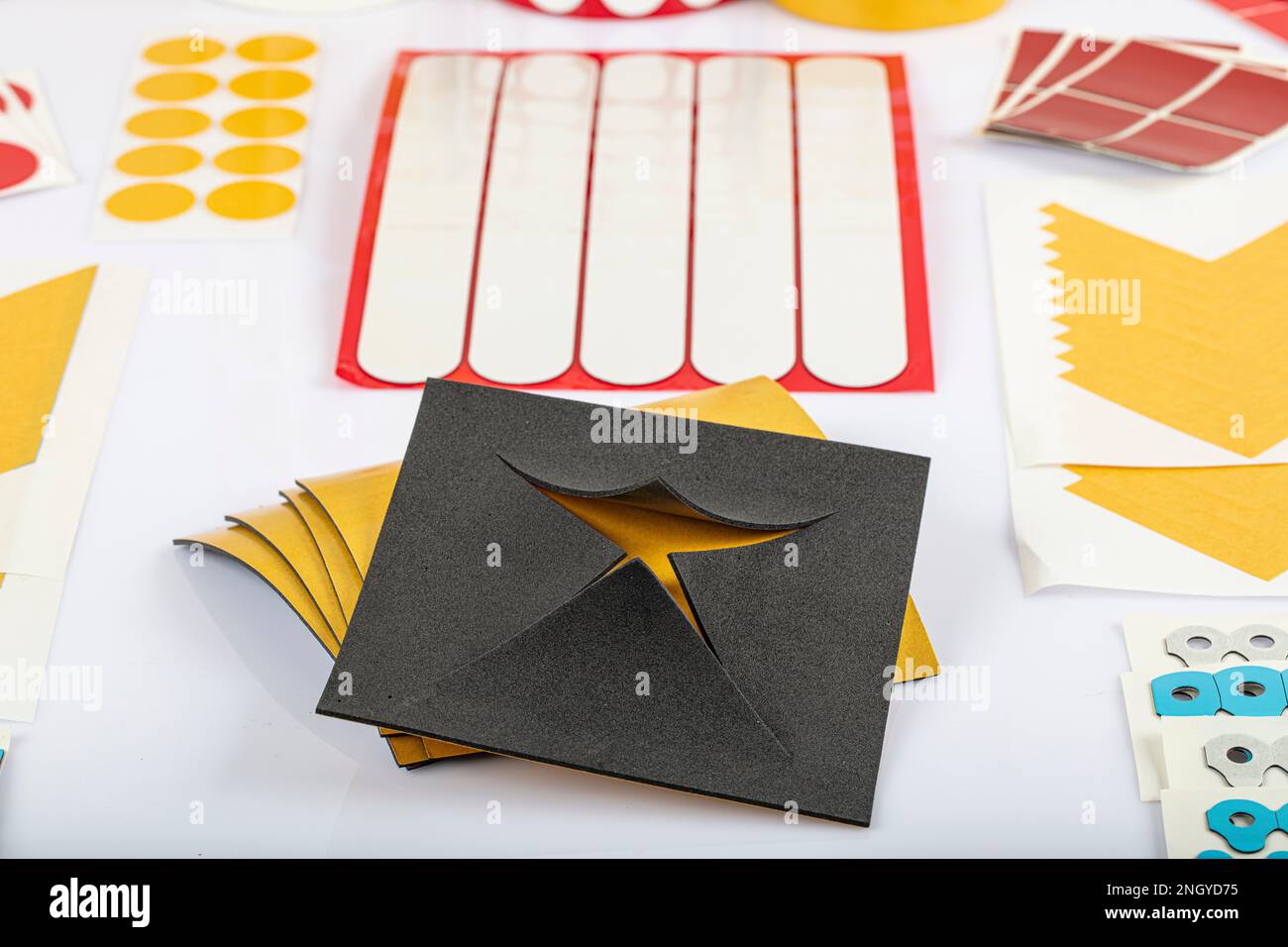 Custom Cut tape Medical Tape , Custom Die Cutting Tapes.Production of