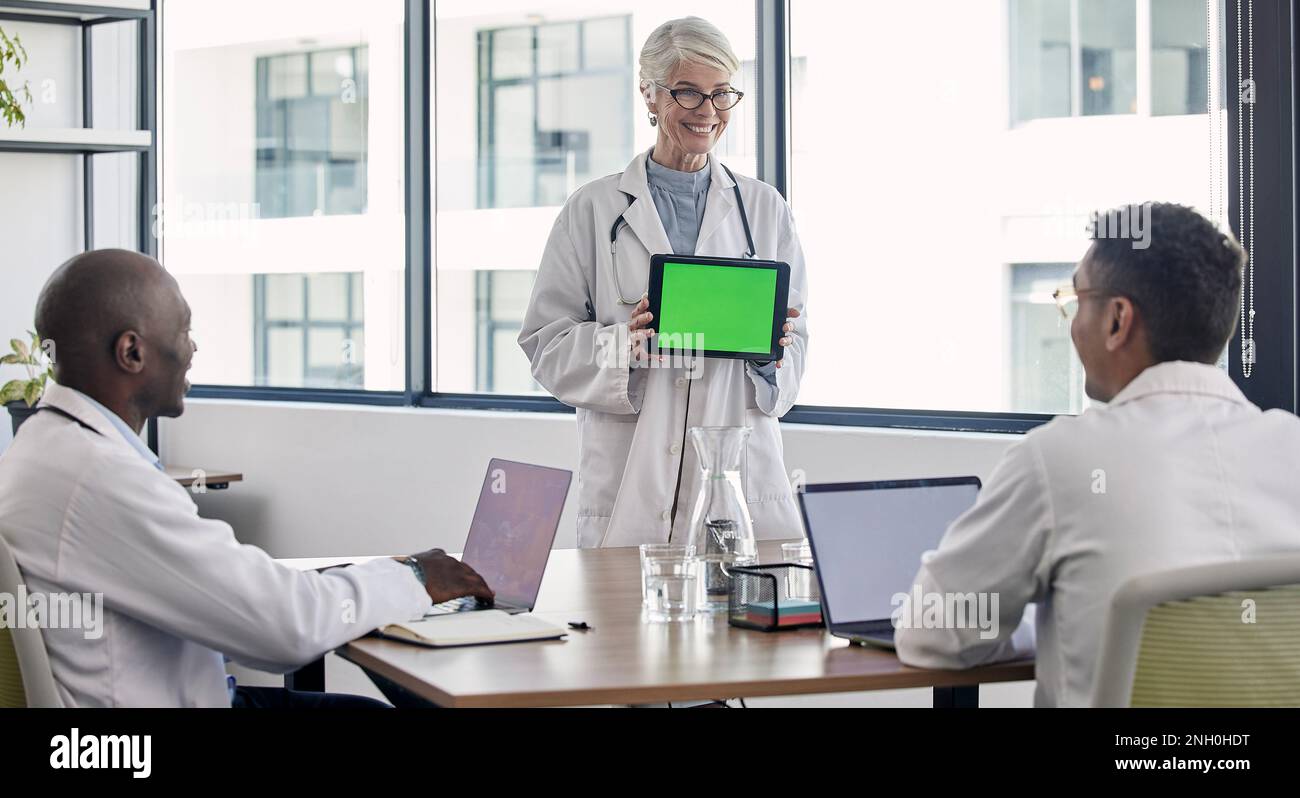 Laptop green screen on doctors hi-res stock photography and images - Alamy