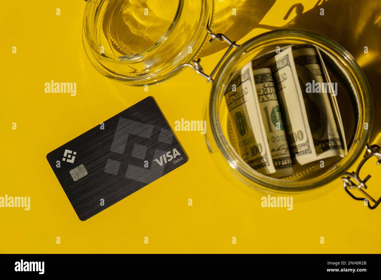 Litecoin trading hi-res stock photography and images - Page 21 - Alamy