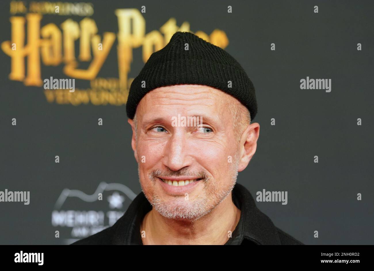 Hamburg, Germany. 19th Feb, 2023. Actor Benno Führmann walks the red carpet for the premiere of the newly staged show 'Harry Potter and the Enchanted Child' at the Mehr! Theater am Großmarkt. Credit: Marcus Brandt/dpa/Alamy Live News Stock Photo