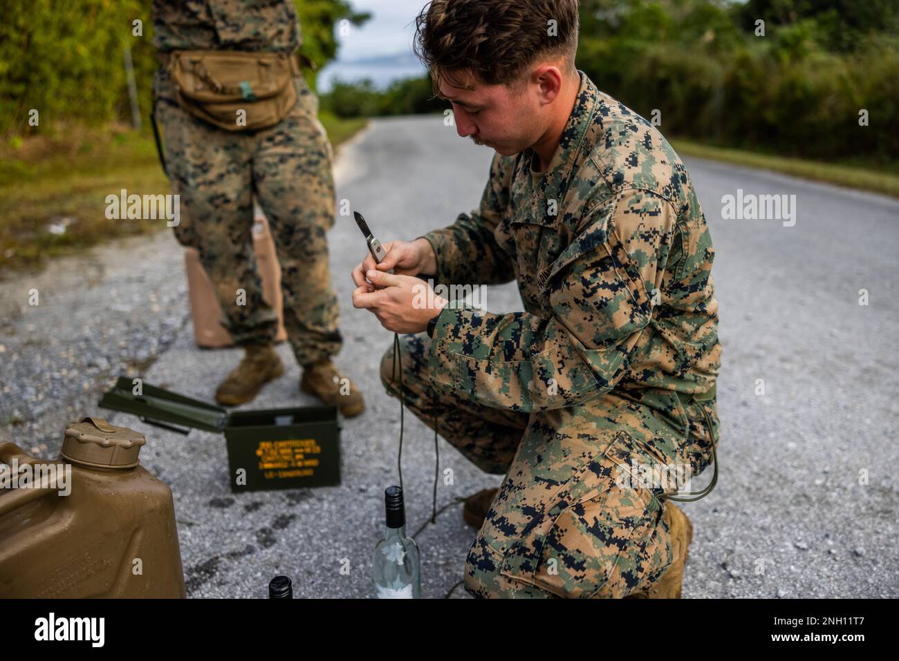 Expedient charge hi-res stock photography and images - Alamy