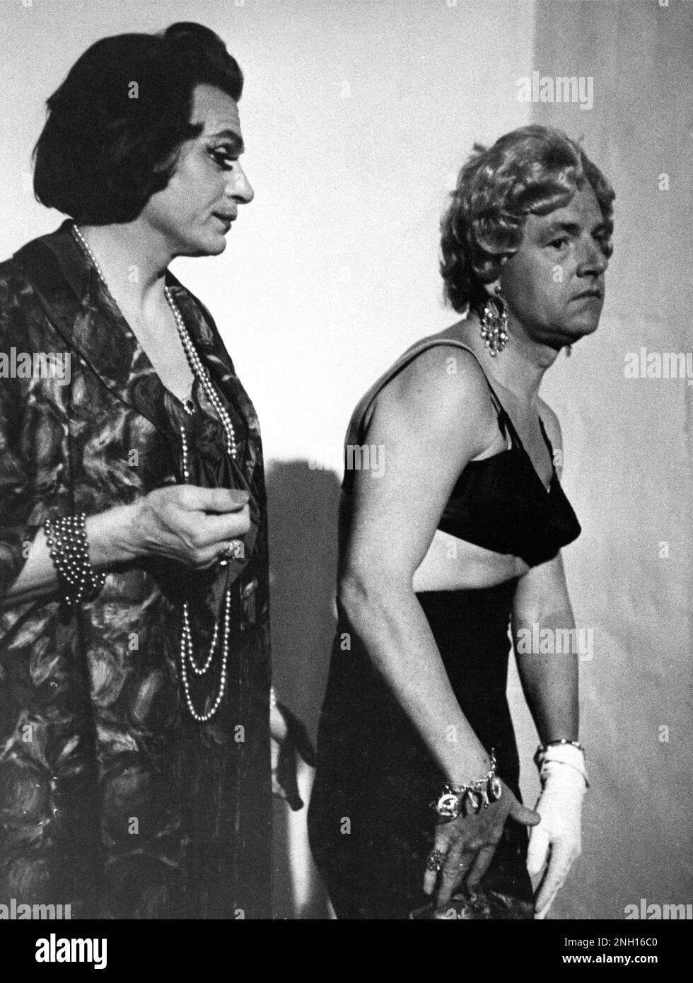 LAURENCE OLIVIER and MORE in Drag in break during rehearsals
