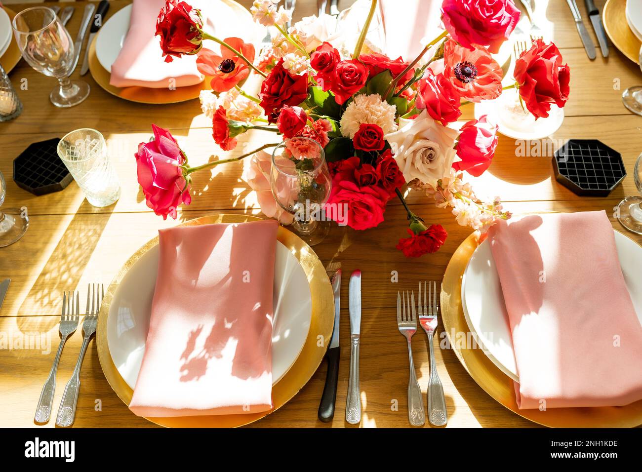 Wedding florals and dinner table Stock Photo