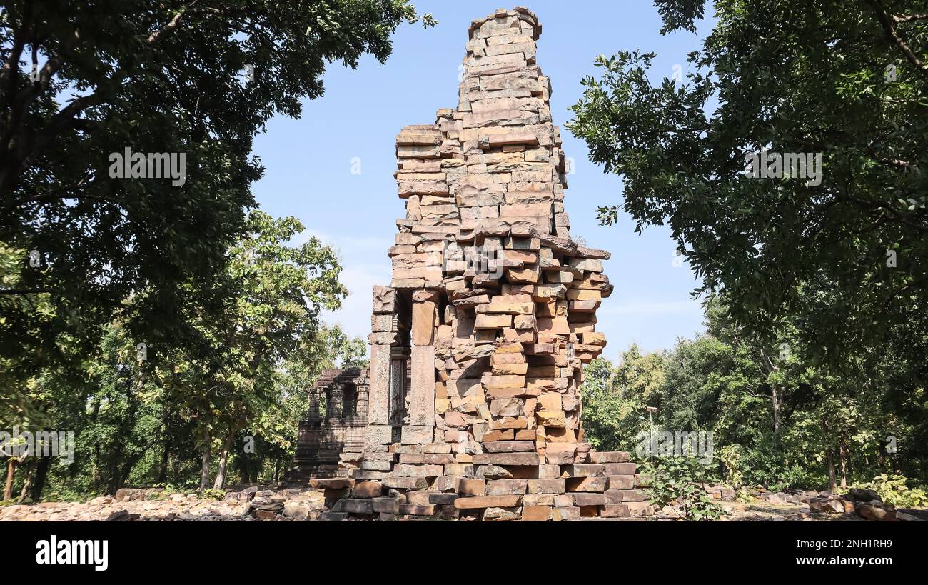 View of Chandela dynasty ruined Temples of Ajaygarh Fort, Panna, Madhya Pradesh, India. Stock Photo