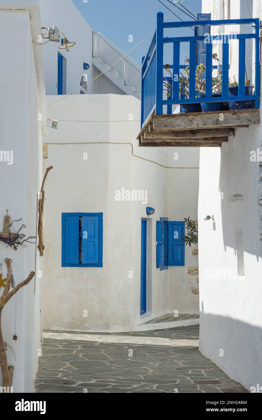 Typical alley of the Greek islands Stock Photo - Alamy