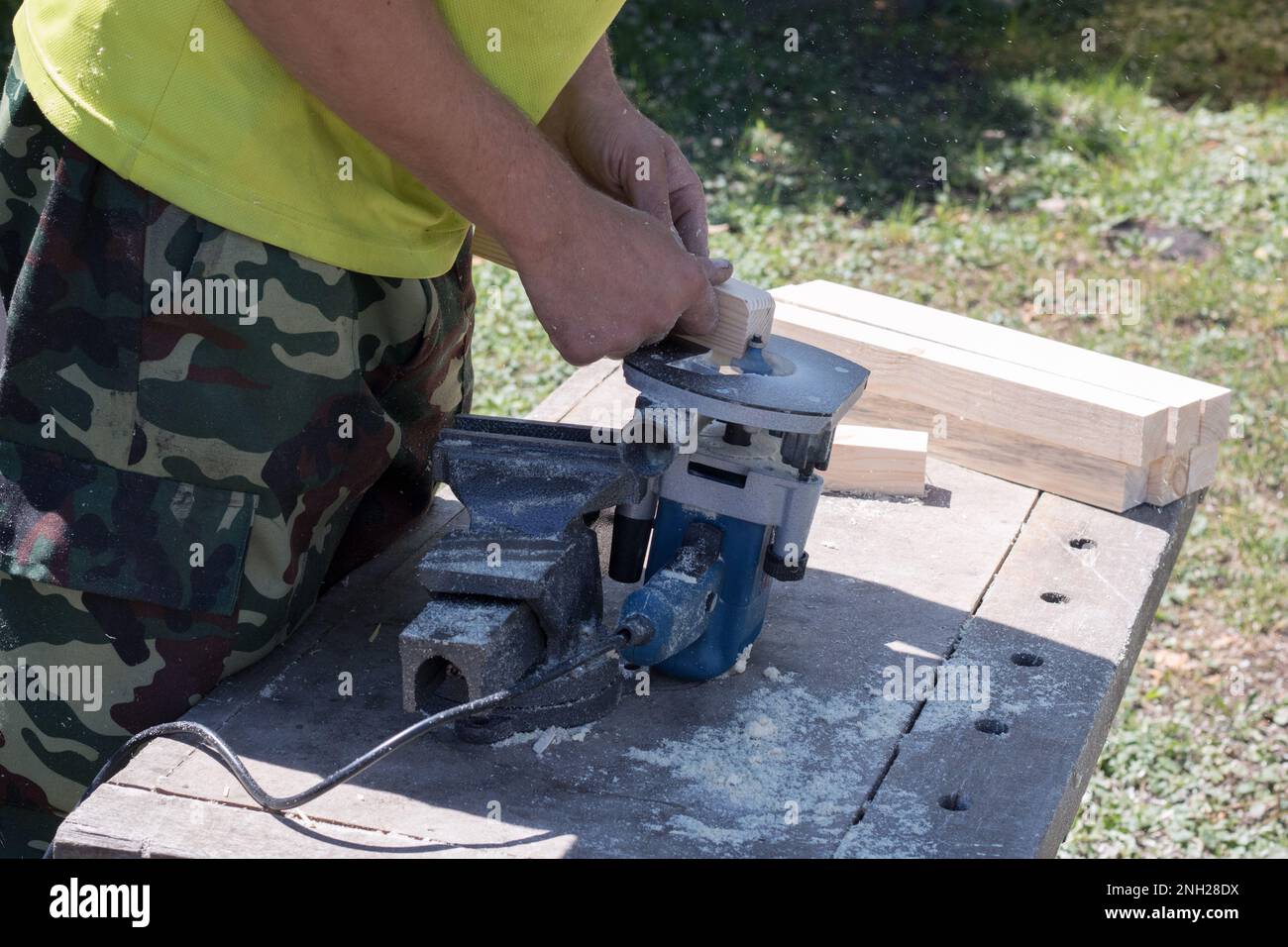 wood processing on a milling machine, handicraft wood processing using