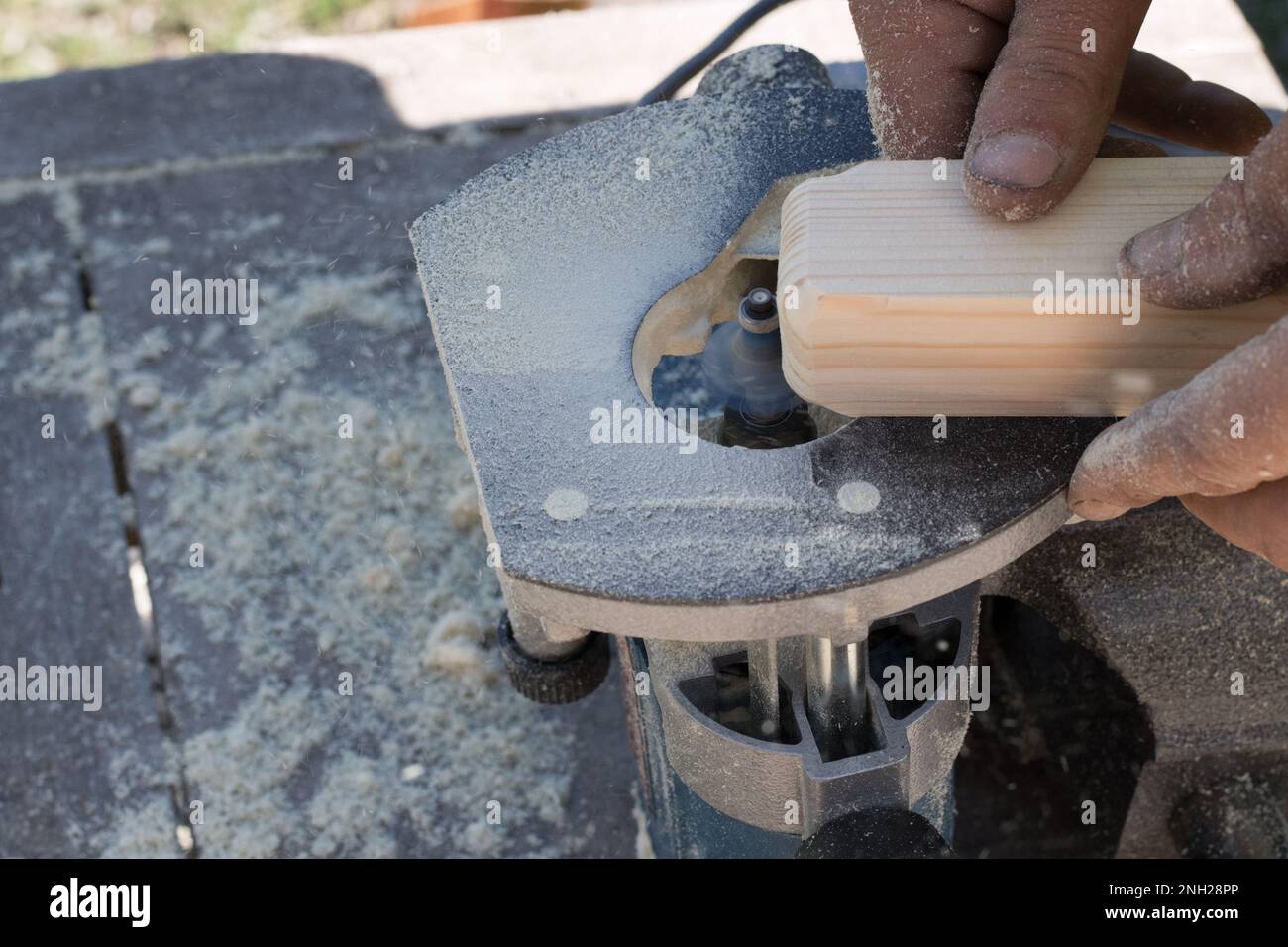 wood processing on a milling machine, handicraft wood processing using