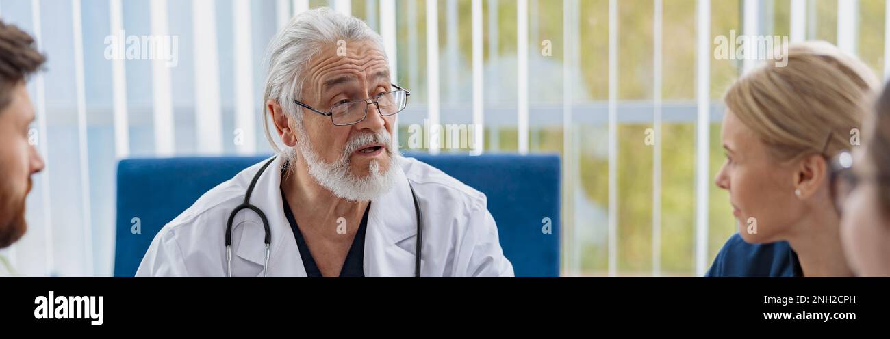 Doctors discussing medical test hi-res stock photography and images - Alamy