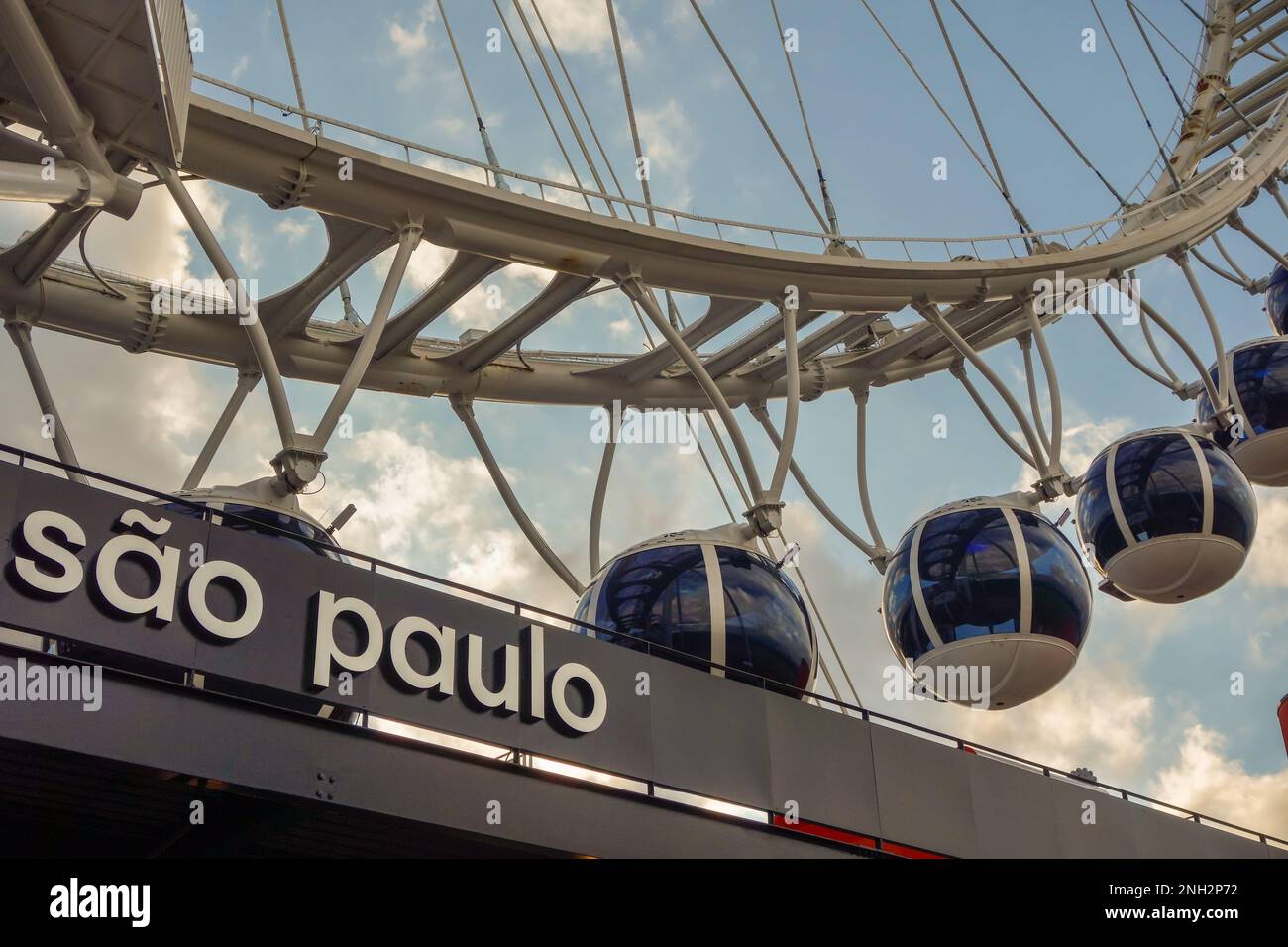 Roda Ricco Sao Paulo, Brazil - 01.24.23: Roda Rico, largest Ferris wheel in Latin ...