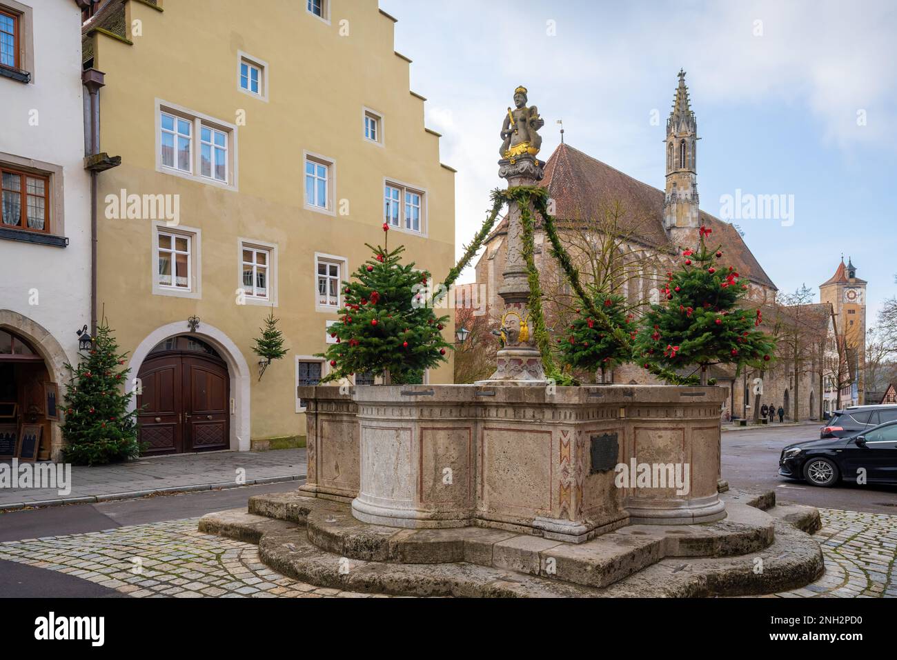 Herrnbrunnen and Franciscan Church (Franziskanerkirche) at Herrngasse ...