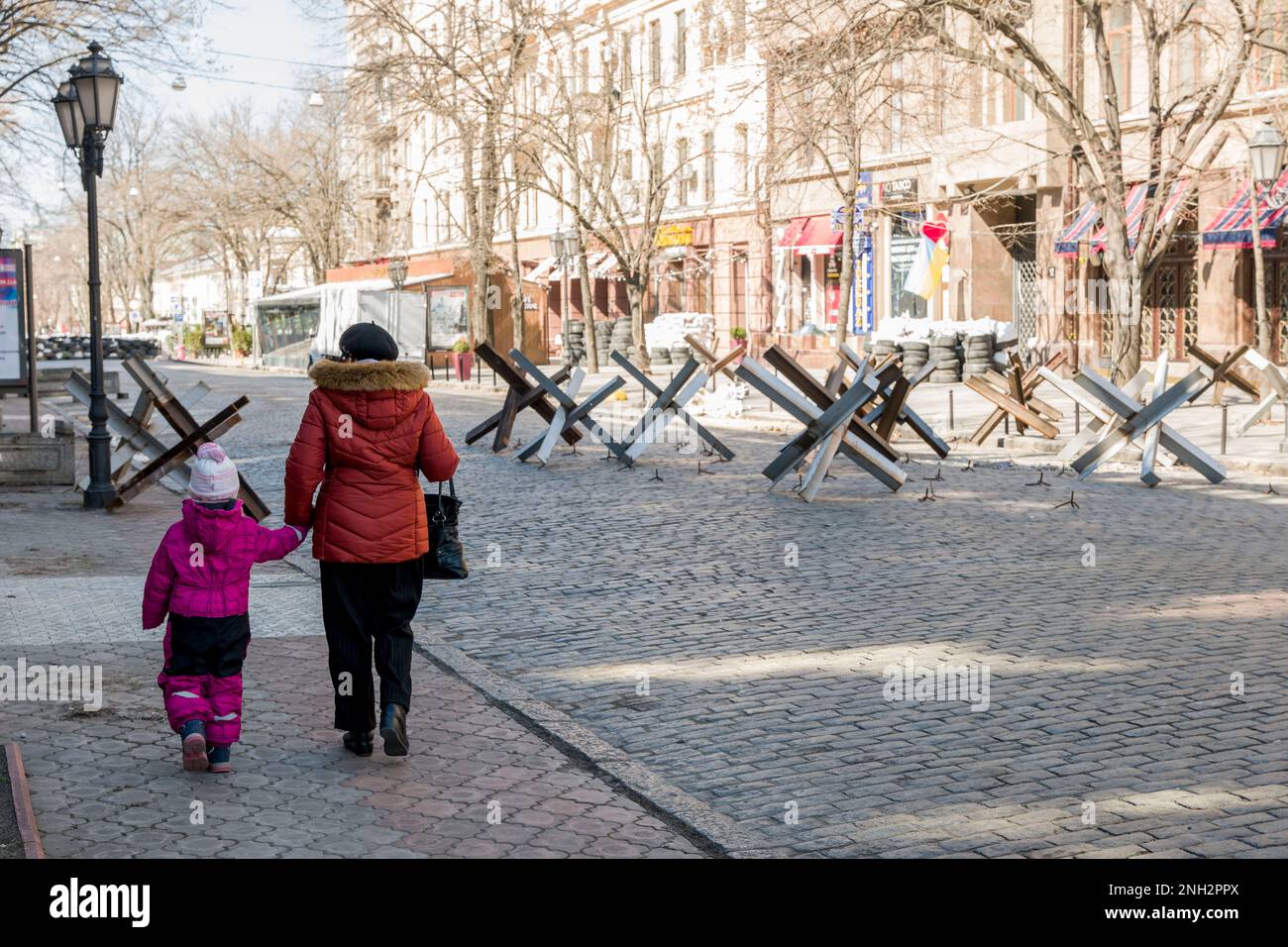 Odessa, Ukraine. 31st Mar, 2022. People play chess at the city