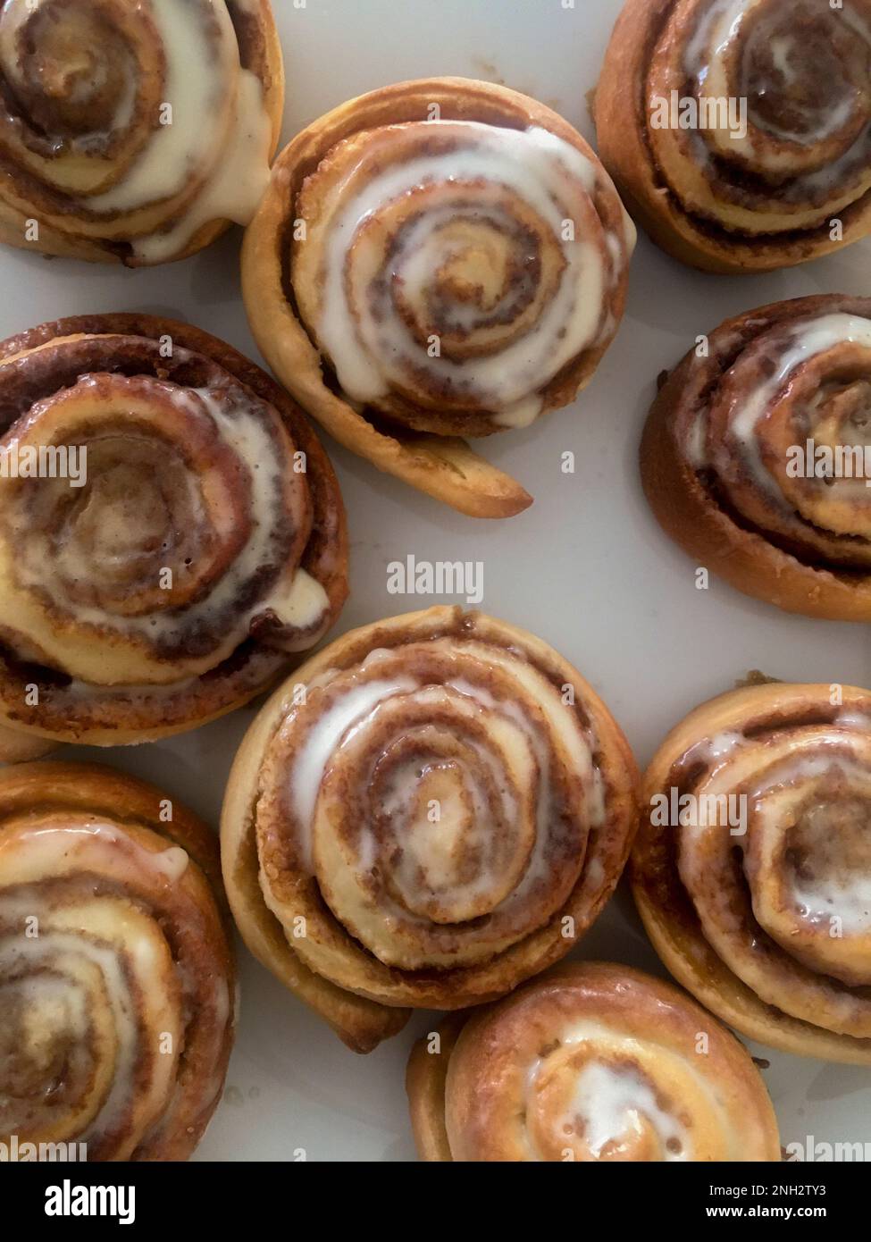 cinnamon roll ready to eat Stock Photo Alamy