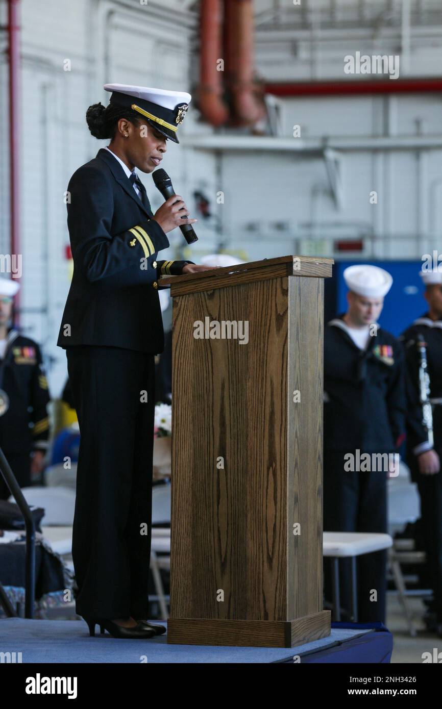 221208NYF1311042 SAN DIEGO (Dec. 8, 2022) Lt. Candice Haralson