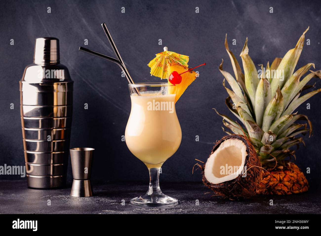 Pineapple mocktail hi-res stock photography and images - Alamy