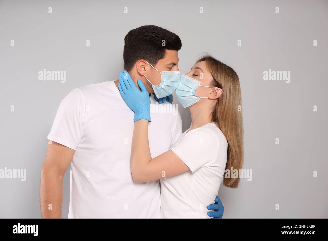 Couple in medical masks gloves hi-res stock photography and images - Alamy