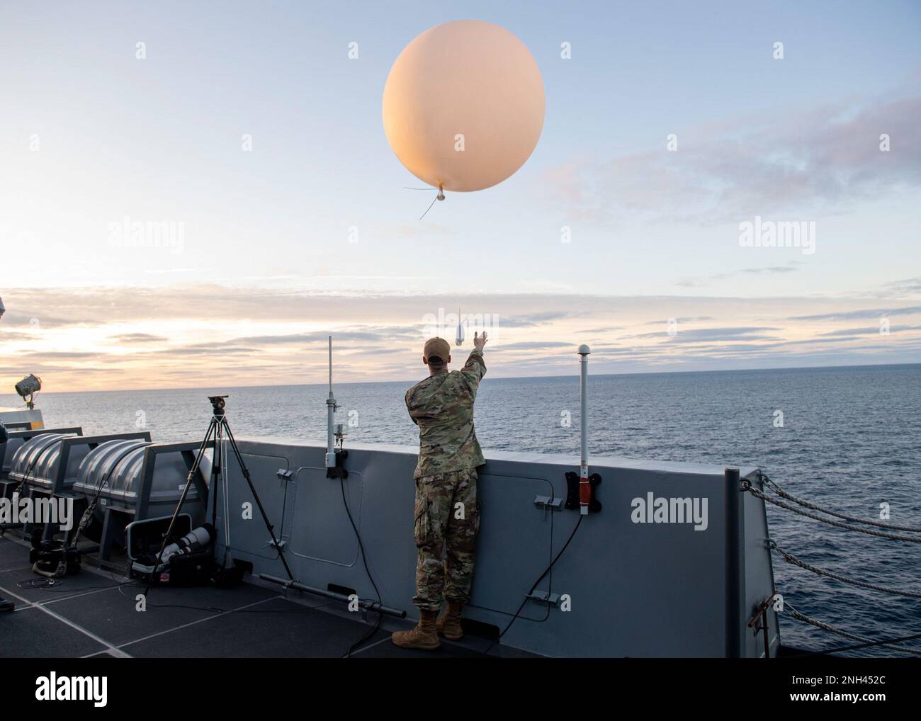 221211NNM2711065 PACIFIC OCEAN (Dec. 11, 2022) Senior Airman Nathan