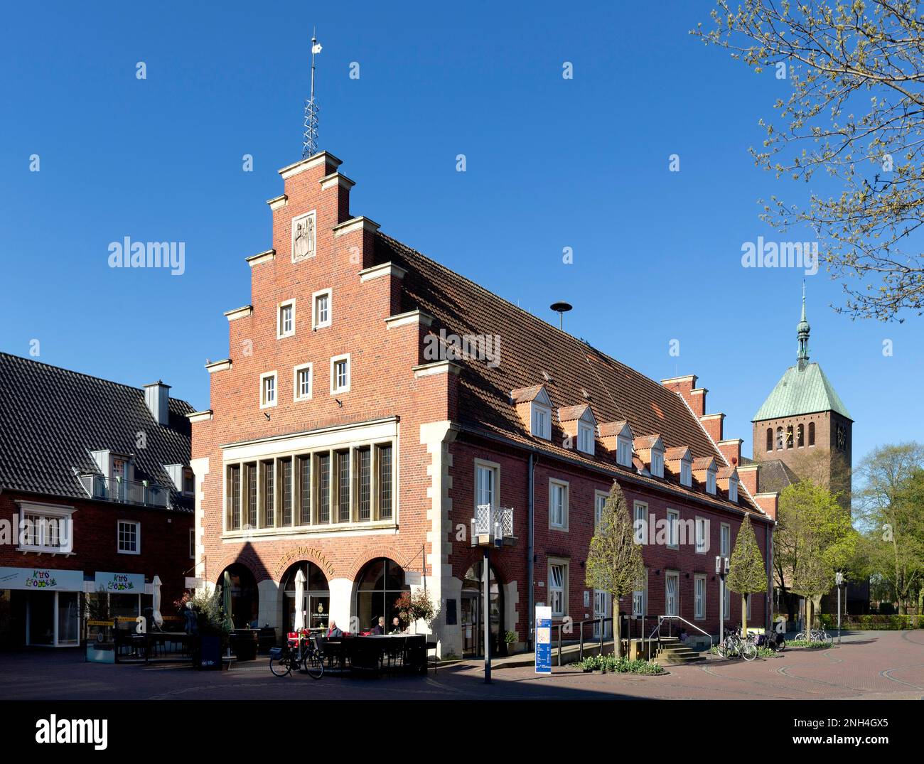 Old town hall of the town of Vreden, today municipal music school, cafe and silhouette museum, Vreden, Muensterland, North Rhine-Westphalia, Germany Stock Photo