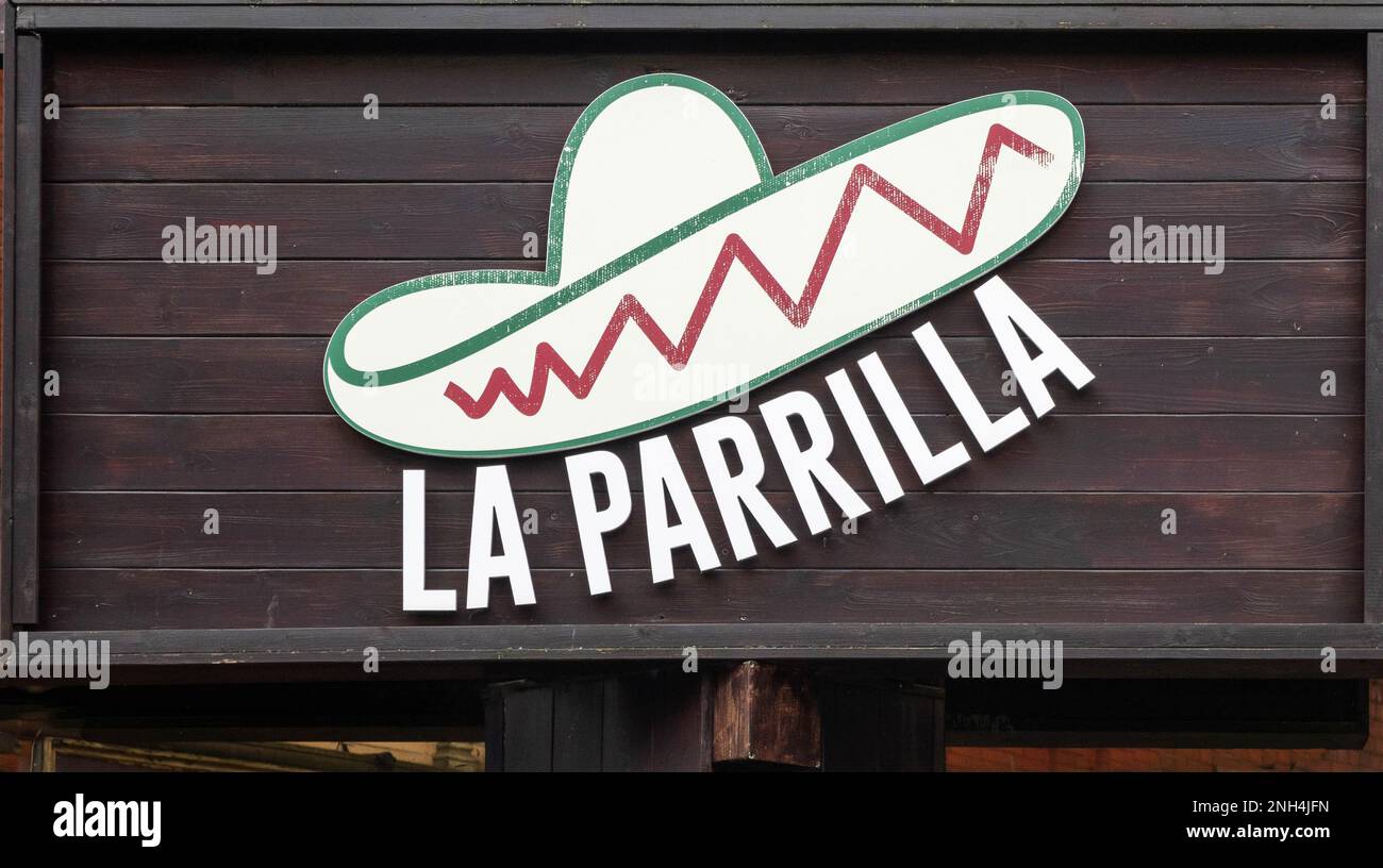 https://c8.alamy.com/comp/2NH4JFN/la-parrilla-a-mexican-restaurante-on-bold-st-in-liverpool-2NH4JFN.jpg