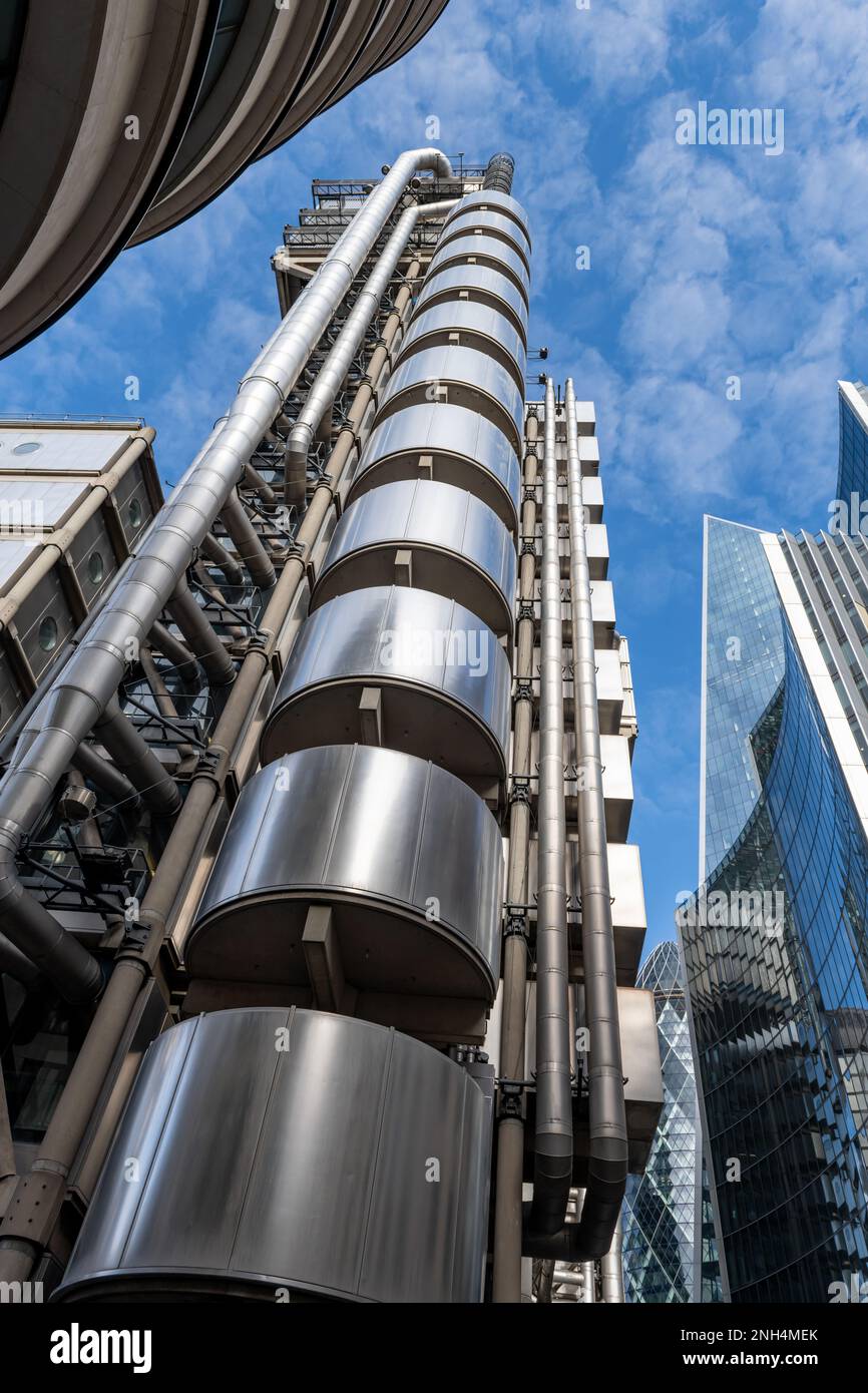 london-uk-02-19-2023-street-view-of-the-lloyd-s-of-london-building