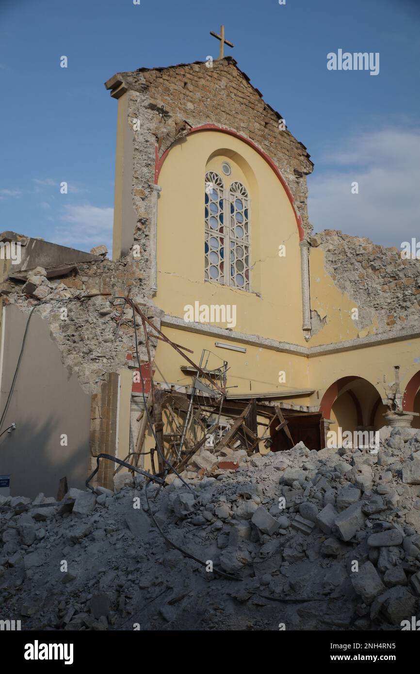 Turkey earthquake 2023 standing hires stock photography and images Alamy