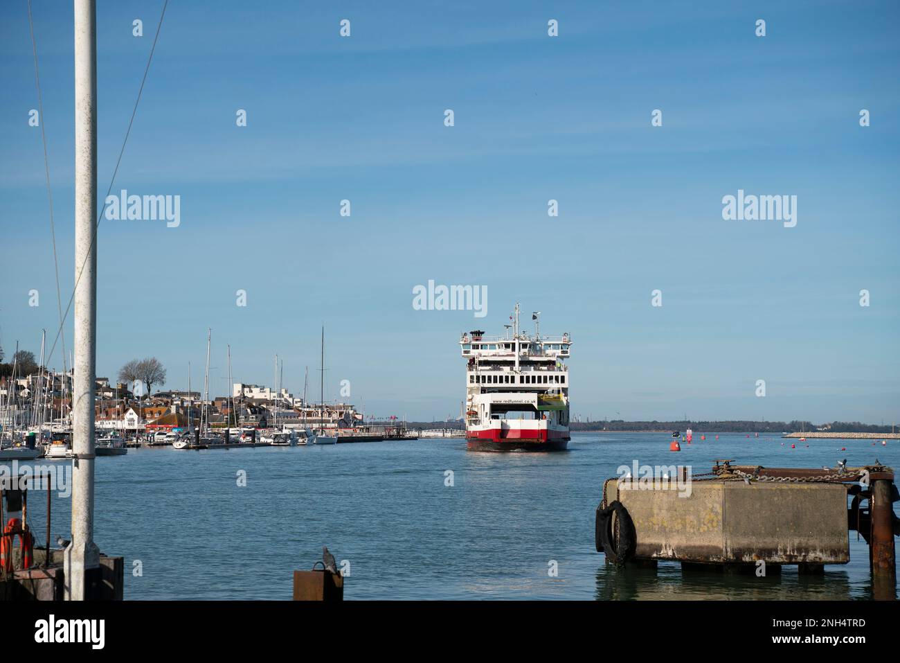 The Red Funnel Ferry, Red Falcon, docking at East Cowes on a sunny day. Stock Photo