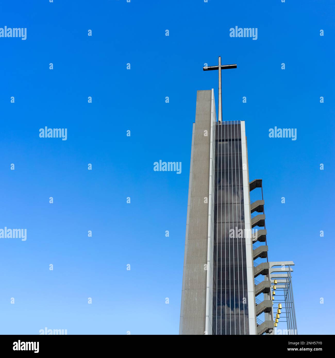 Garden Grove, CA, USA – November 2, 2022: The Tower of Hope at Christ Cathedral, formerly Crystal Cathedral in Garden Grove, California. Stock Photo