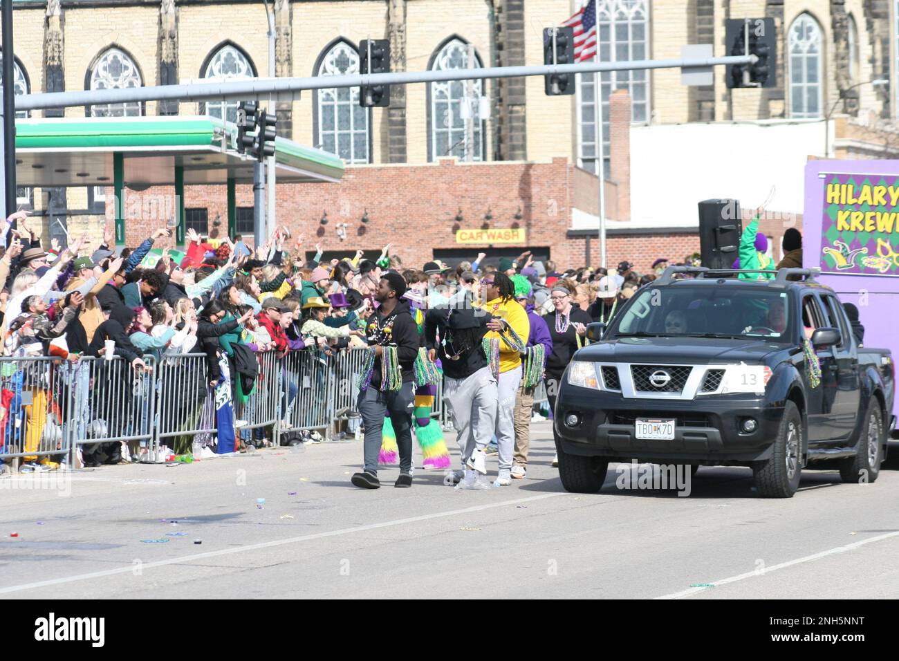 St. Louis, Missouri, USA - March 2, 2019: Bud Light Grand Parade, Man  drinking and wearing a St Louis Cardinals shirt, posses for the camera  during th Stock Photo - Alamy