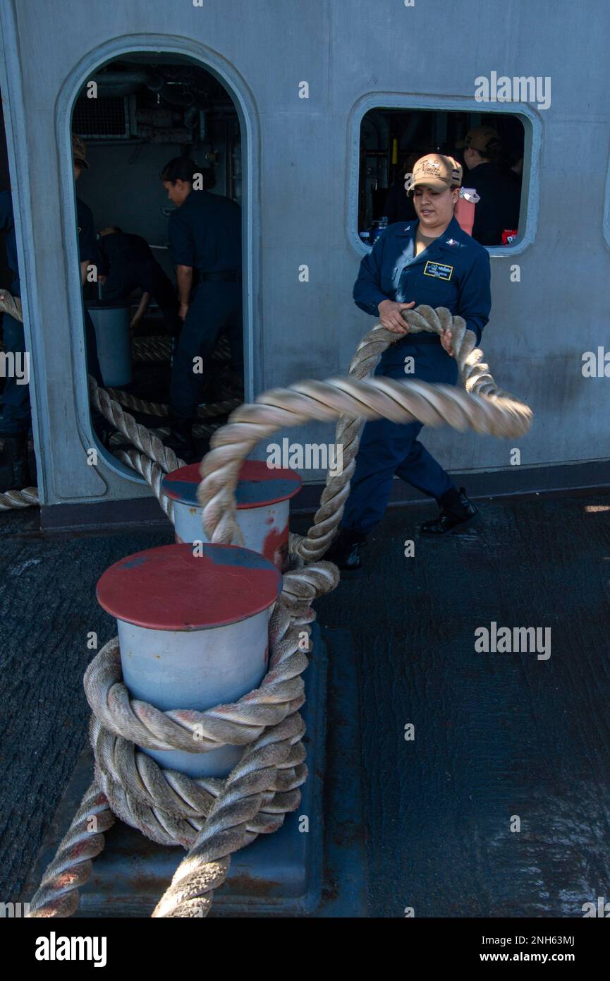 220719NNX6351010 PACIFIC OCEAN (July 19, 2022) Boatswain’s Mate 3rd